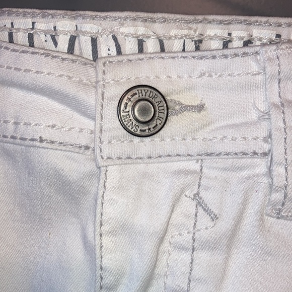 Women’s Hydraulic Jean Shorts - Picture 3 of 12